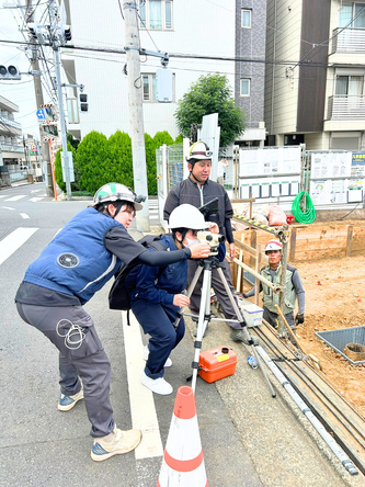 現場での計測作業の様子